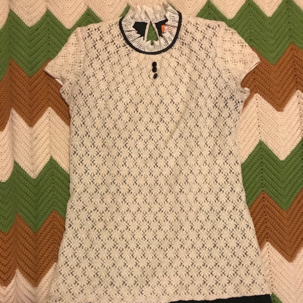 White knit dress with Victorian collar